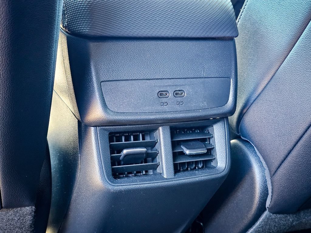 Used 2026 Chevrolet Equinox LT w/ Convenience Package II AWD/4WD image 34