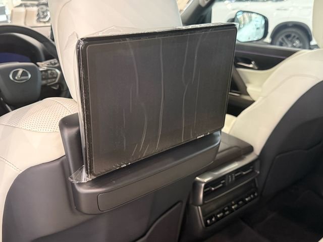 New 2026 Lexus LX 600 4WD w/ Luxury Package image 24