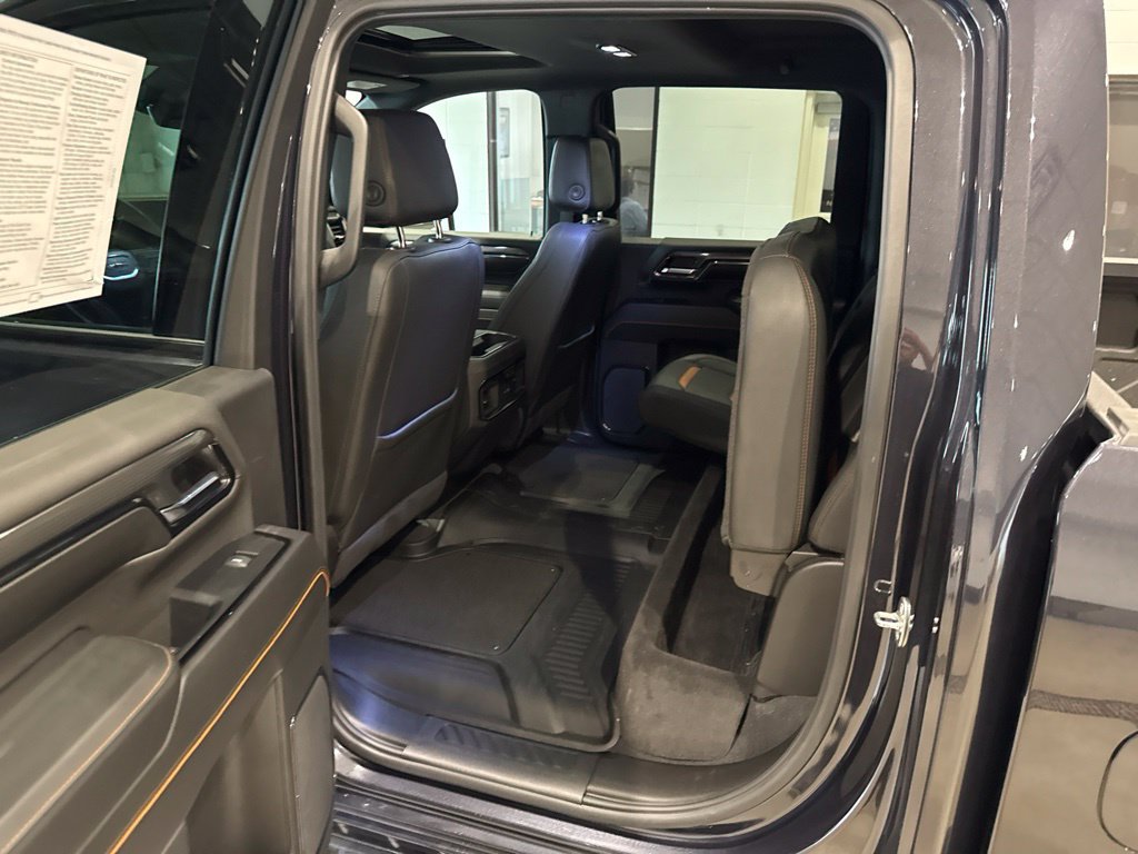 Used 2024 GMC Sierra 3500 AT4 AWD/4WD image 18