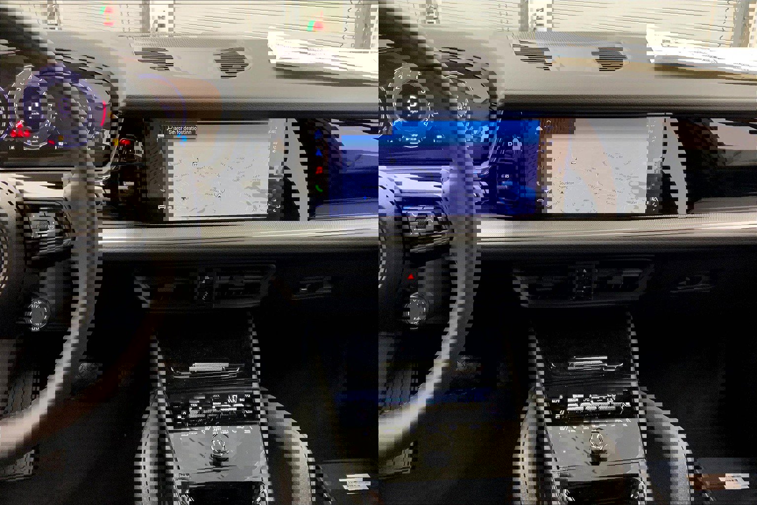 New 2025 Porsche Cayenne image 11