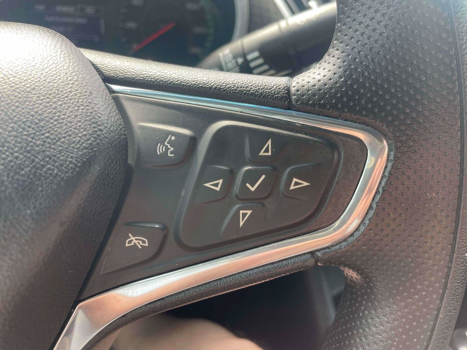 Used 2020 Chevrolet Malibu LS FWD image 19