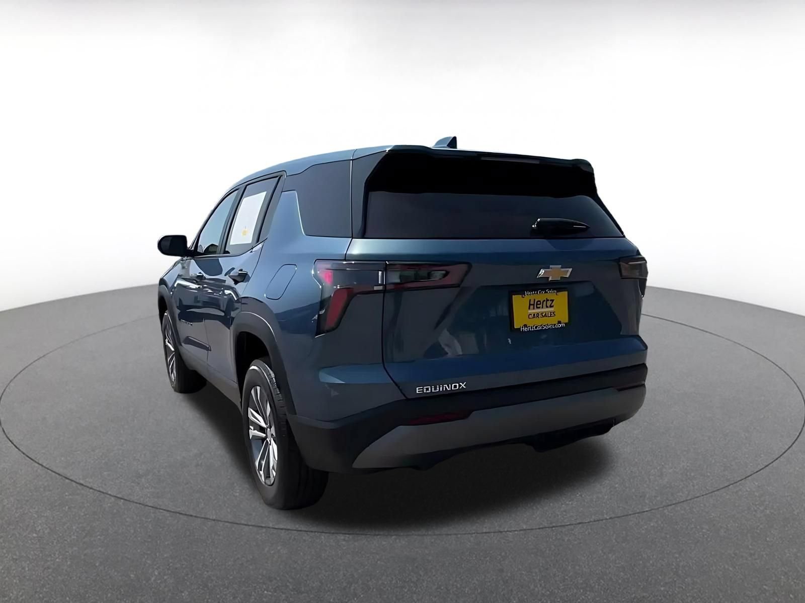 Used 2025 Chevrolet Equinox LT FWD image 10
