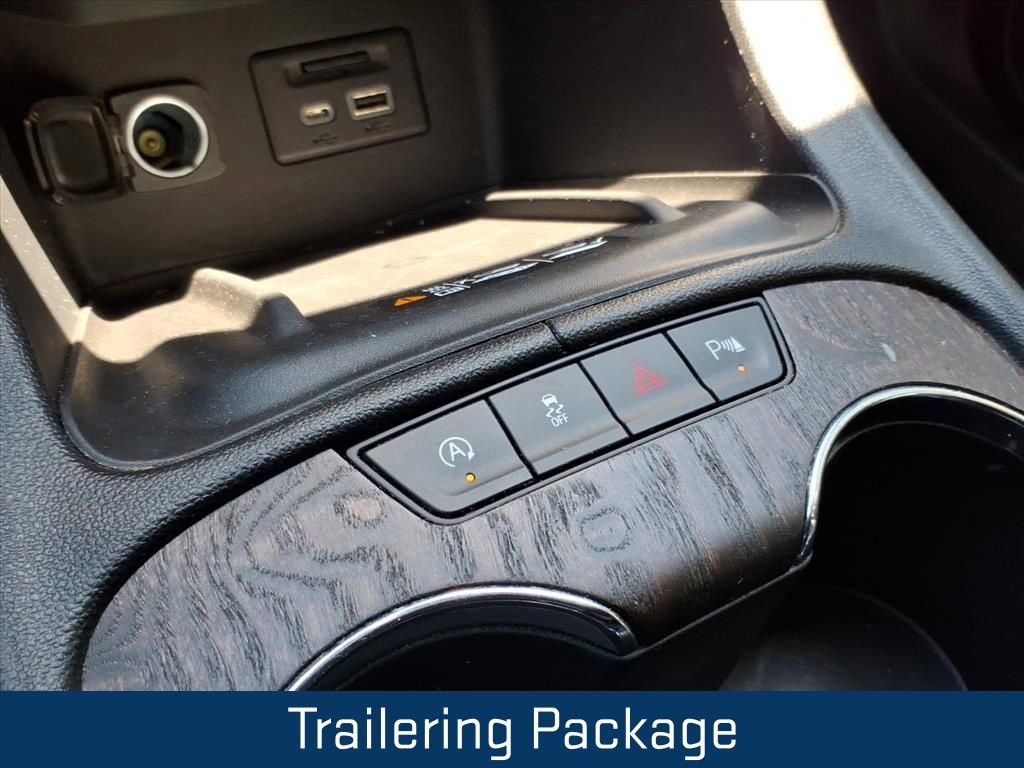 Used 2021 GMC Acadia Denali w/ Denali Technology Package FWD image 9