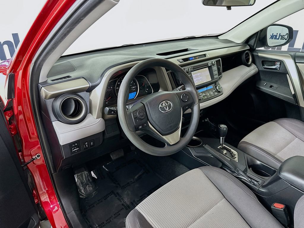Used 2015 Toyota RAV4 XLE FWD image 10