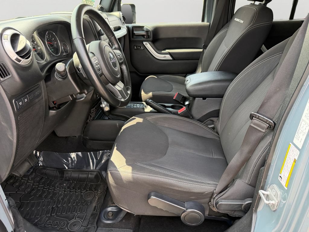 Used 2014 Jeep Wrangler Unlimited Rubicon w/ Connectivity Group AWD/4WD image 24