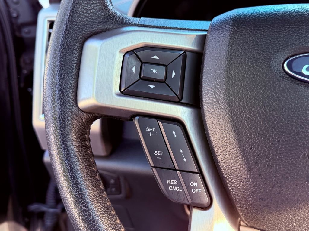 Used 2015 Ford F150 Platinum w/ Equipment Group 701A Luxury AWD/4WD image 18