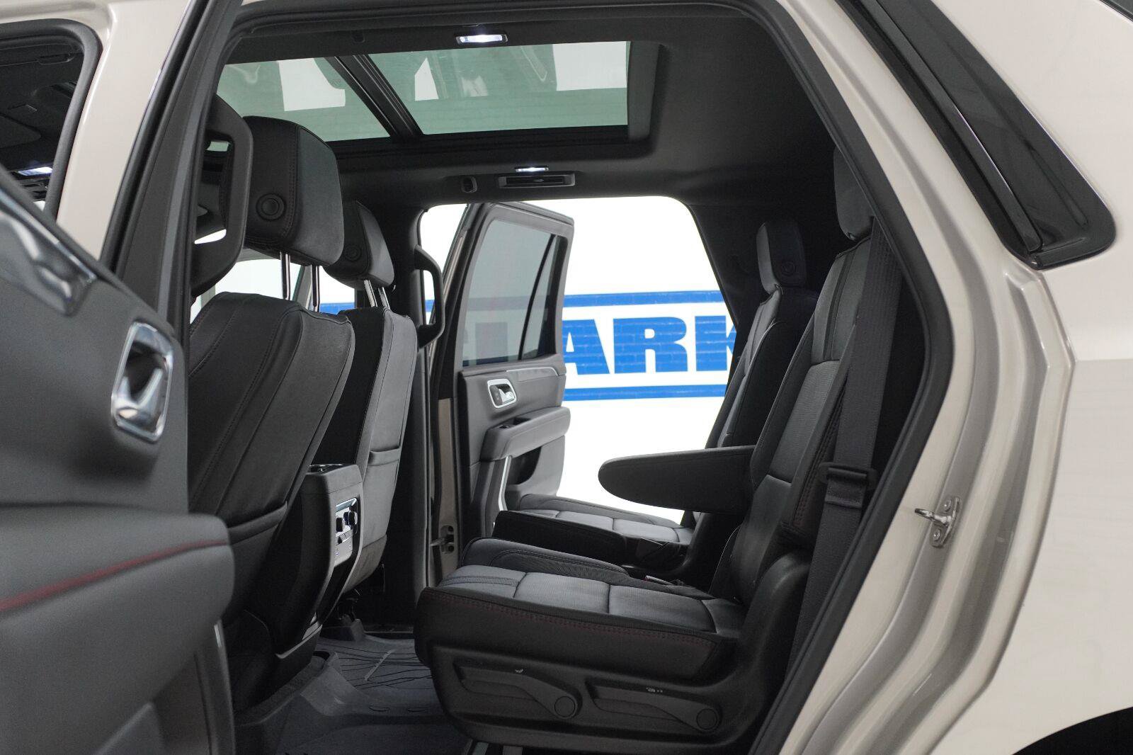 Used 2024 Chevrolet Tahoe RST w/ Luxury Package RWD image 25