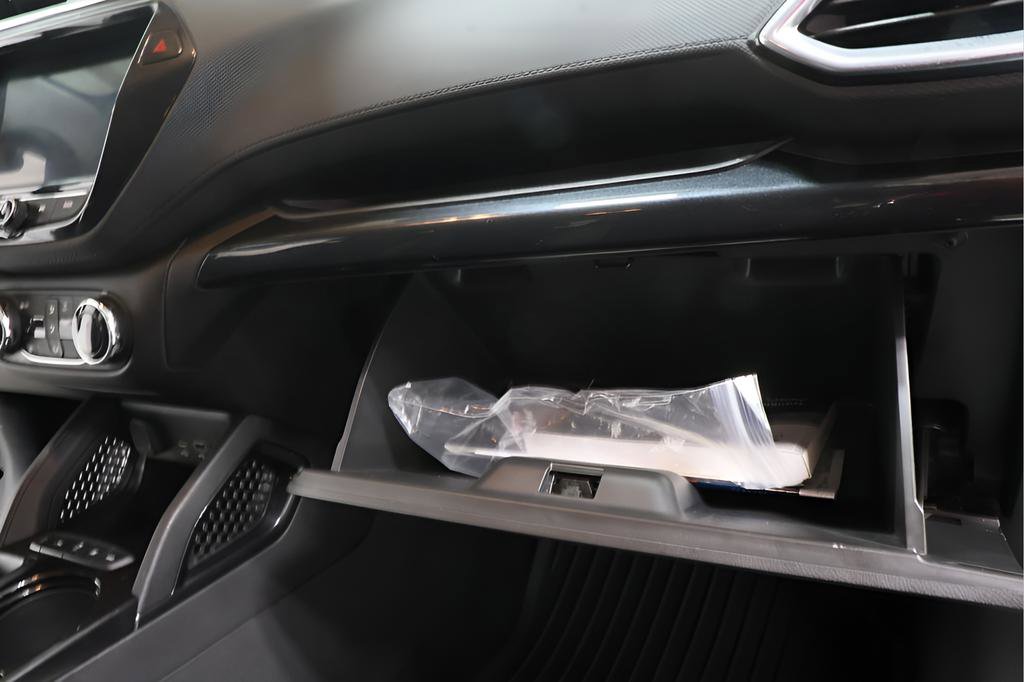 Used 2023 Chevrolet TrailBlazer LT w/ LPO, Blackout Package image 30