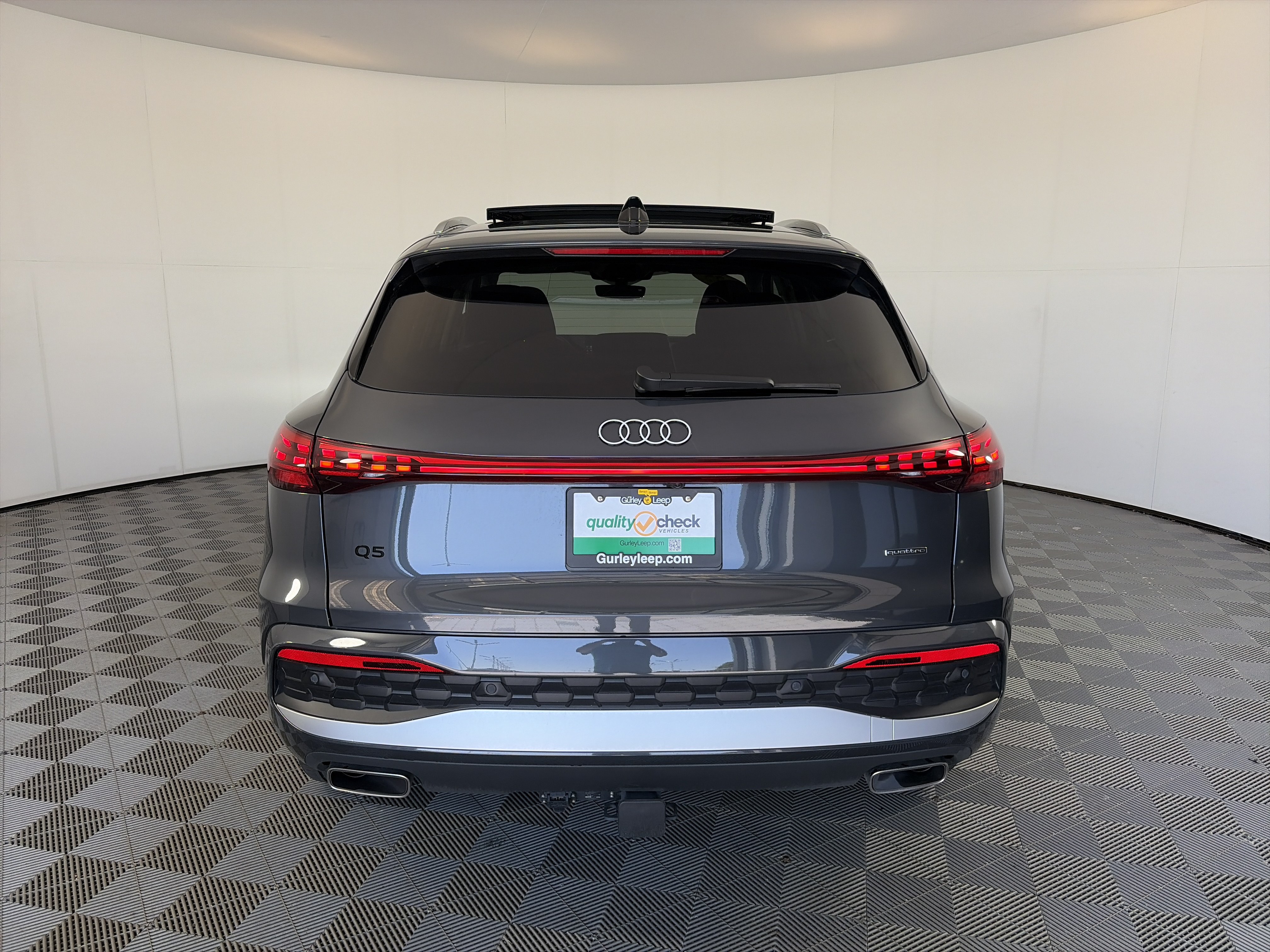 Used 2025 Audi Q5 Premium Plus w/ Premium Plus AWD/4WD image 9