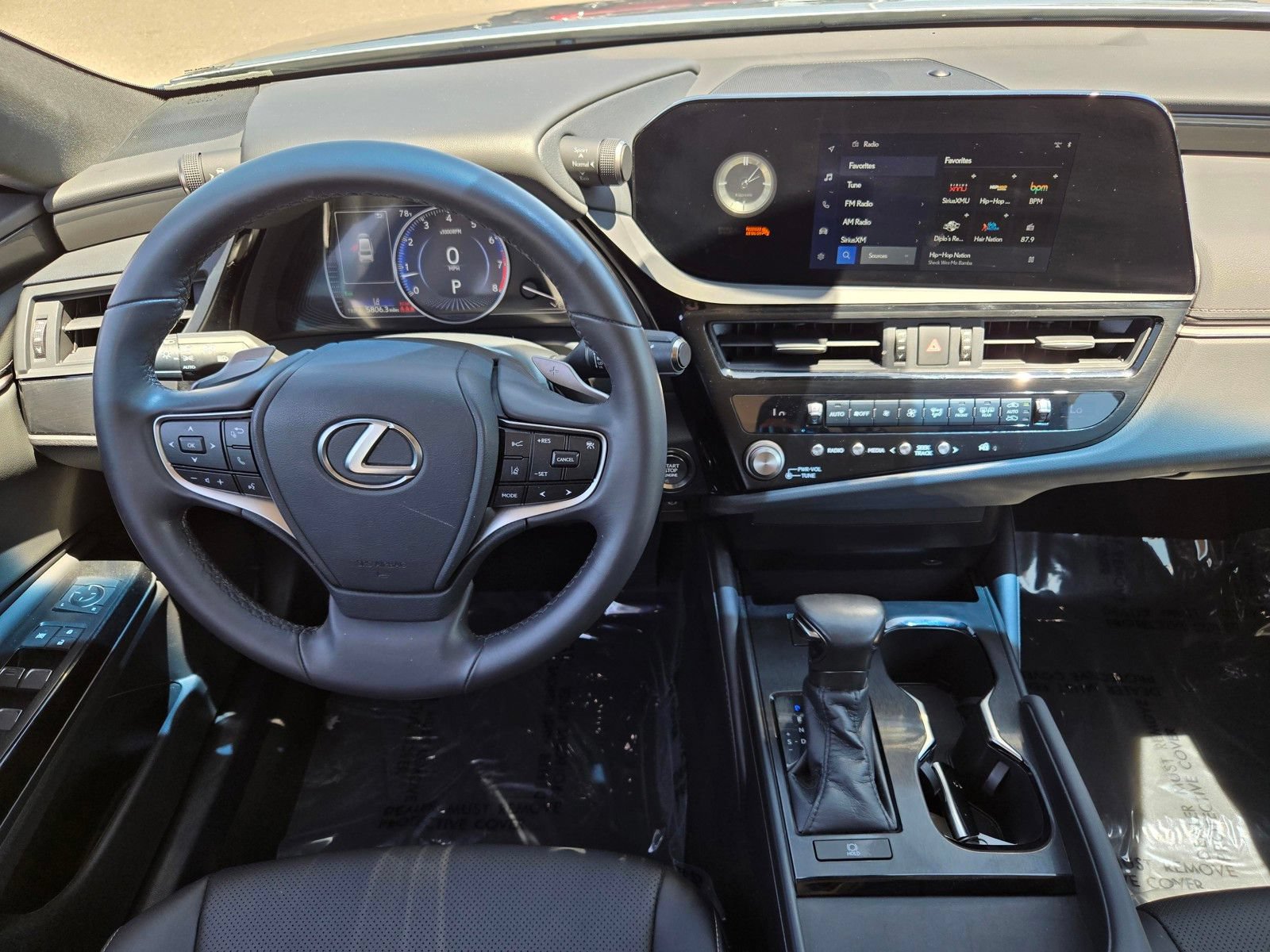 Used 2024 Lexus ES 350 w/ Accessory Package (Z1) FWD image 11