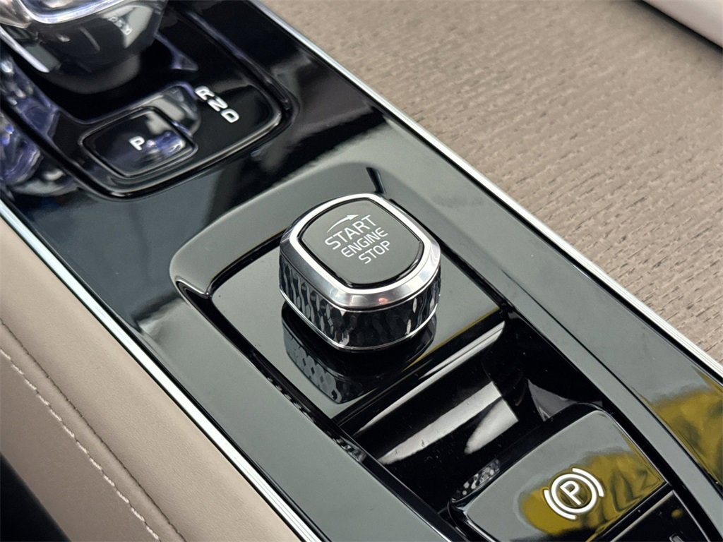 New 2026 Volvo XC90 B6 Plus image 23