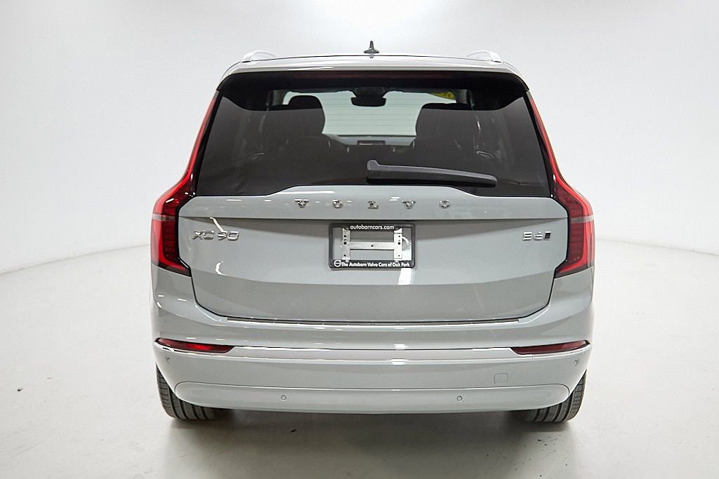 New 2026 Volvo XC90 B6 Plus w/ Protection Package Premier image 8