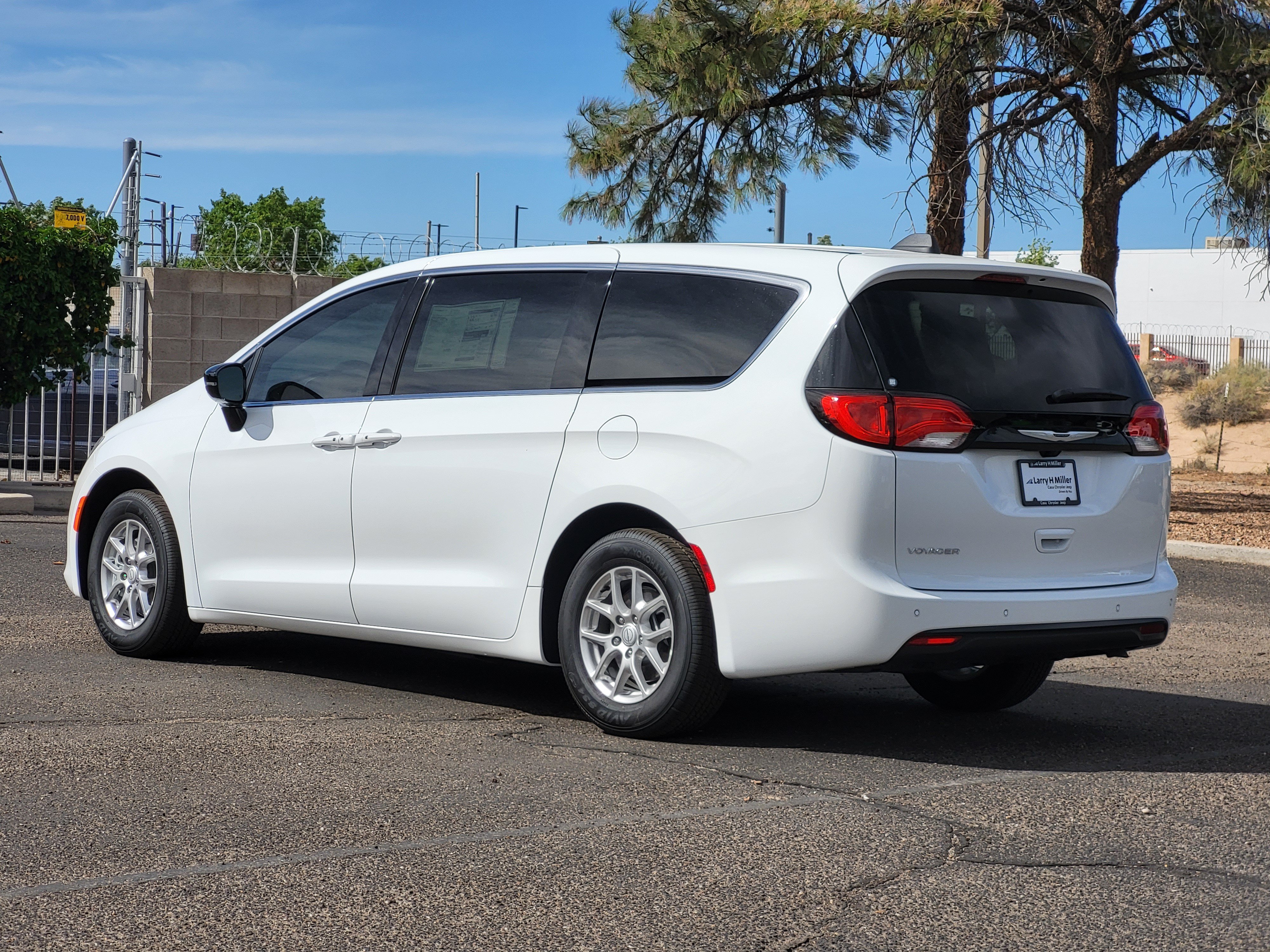 New 2026 Chrysler Voyager LX FWD image 5