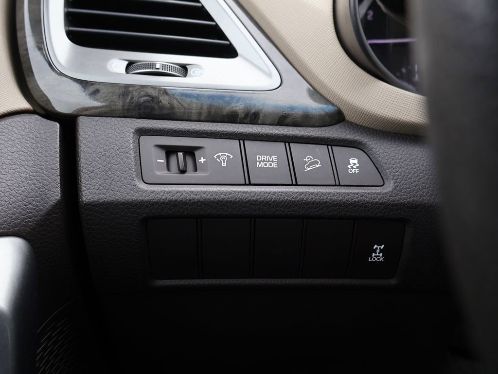 Used 2017 Hyundai Santa Fe Sport w/ Cargo Package image 34