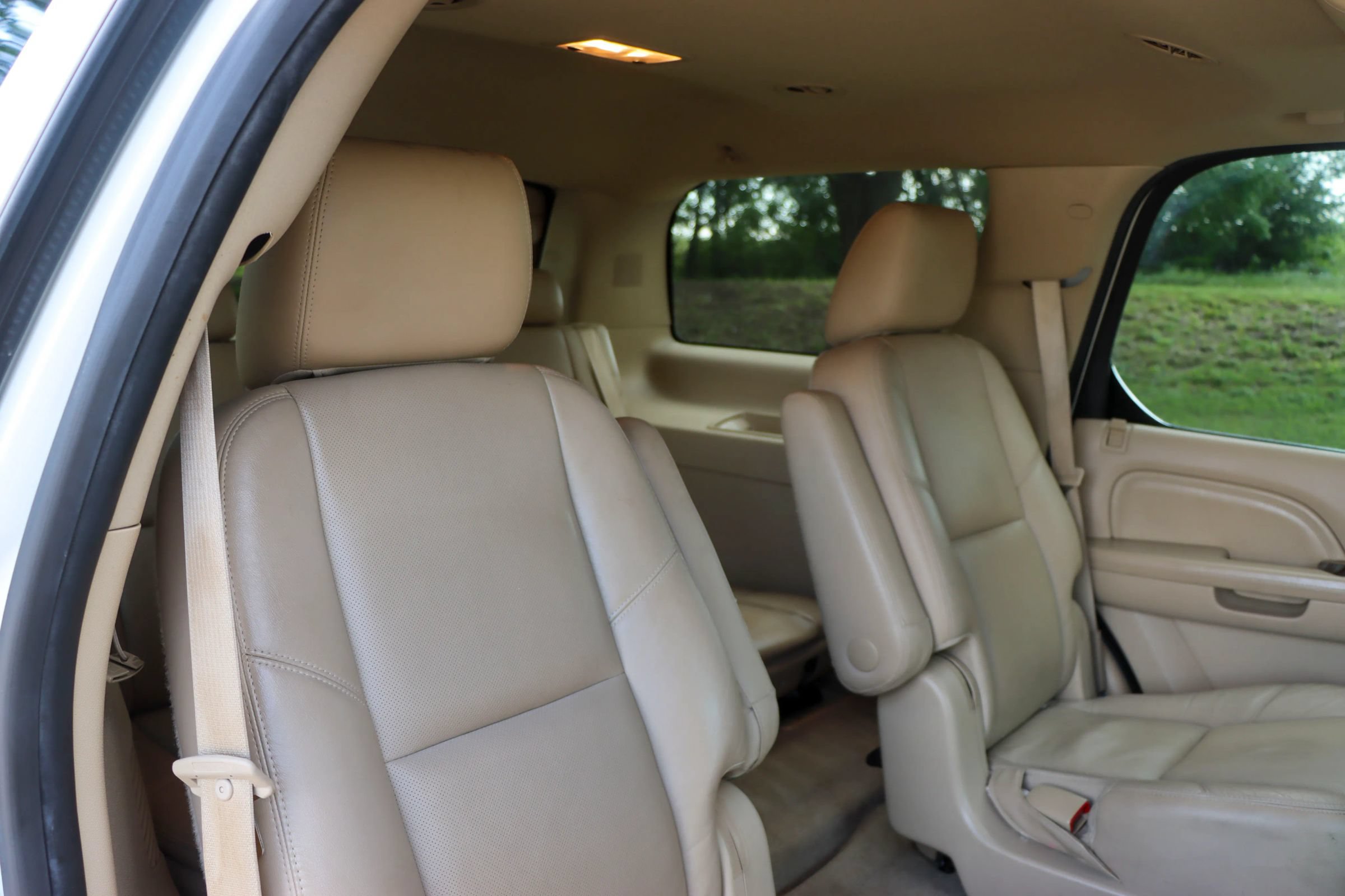 Used 2014 Cadillac Escalade Premium RWD image 23