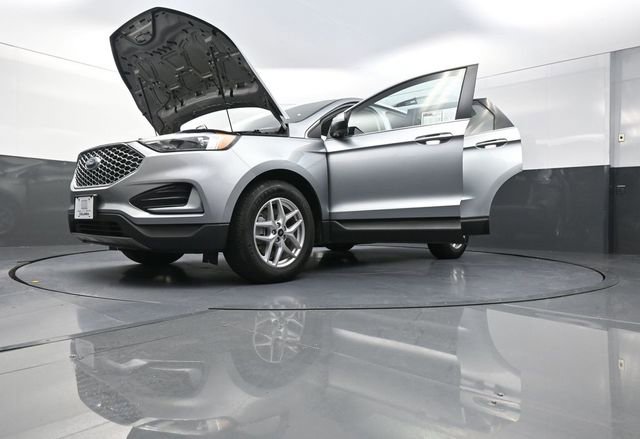 Used 2024 Ford Edge SEL image 29
