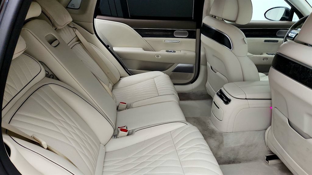 Used 2025 Genesis G90 3.5T AWD/4WD image 23