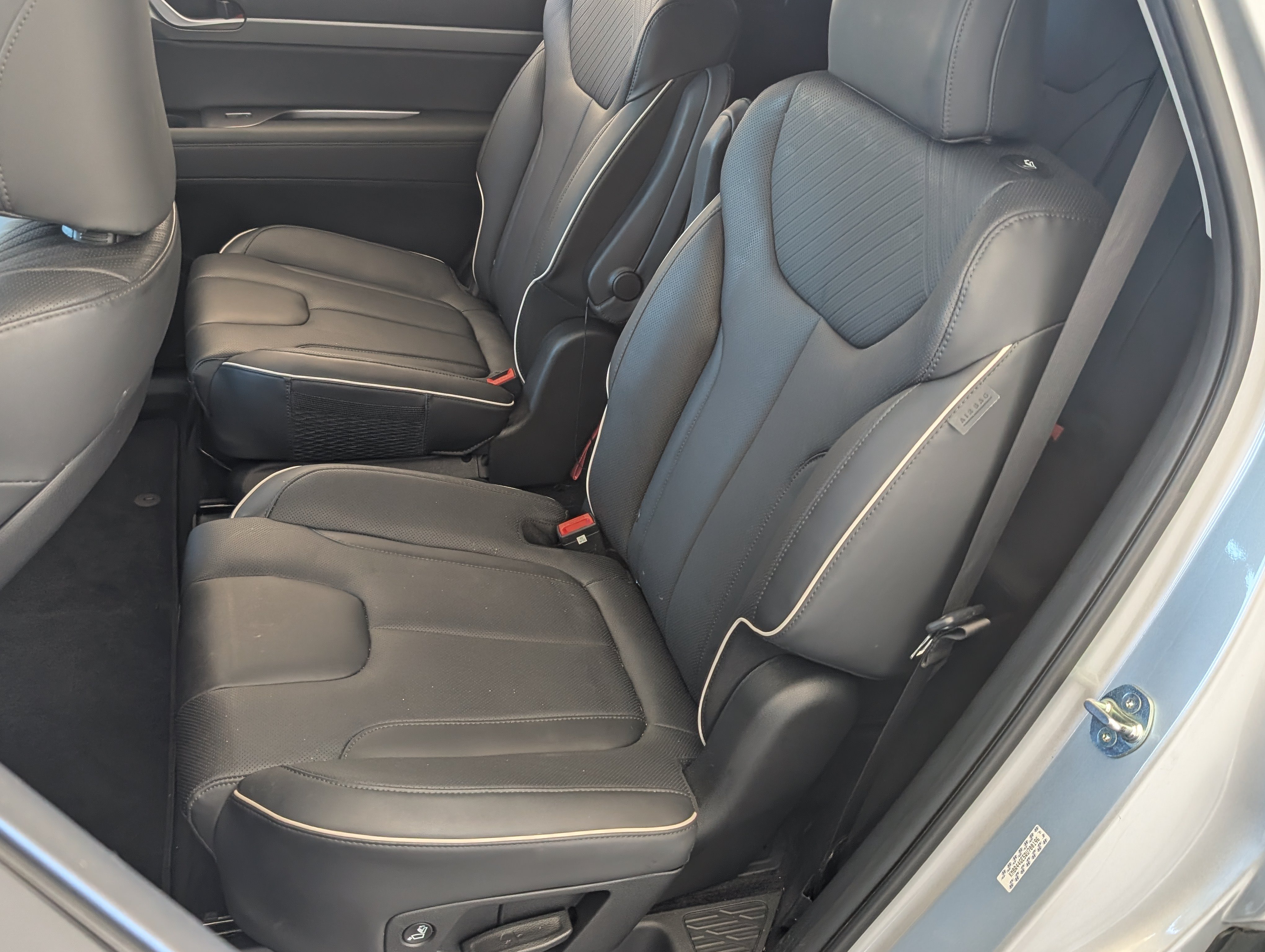 Used 2024 Hyundai Palisade SEL w/ Premium Package FWD image 18