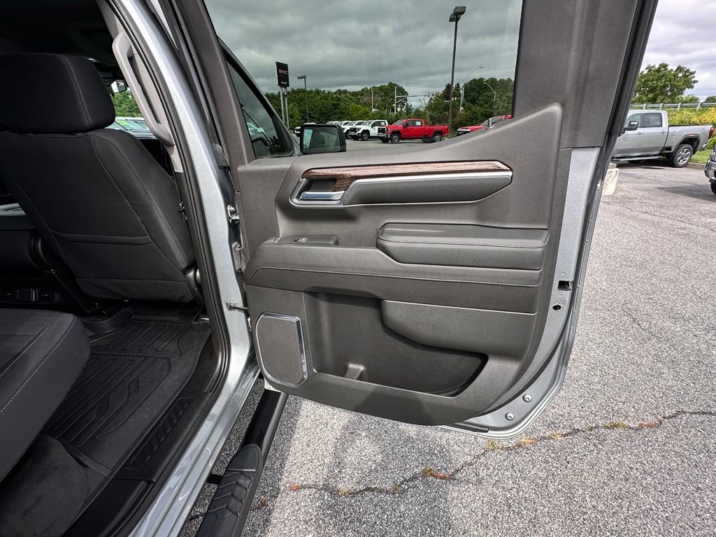 Used 2023 GMC Sierra 1500 Elevation AWD/4WD image 18