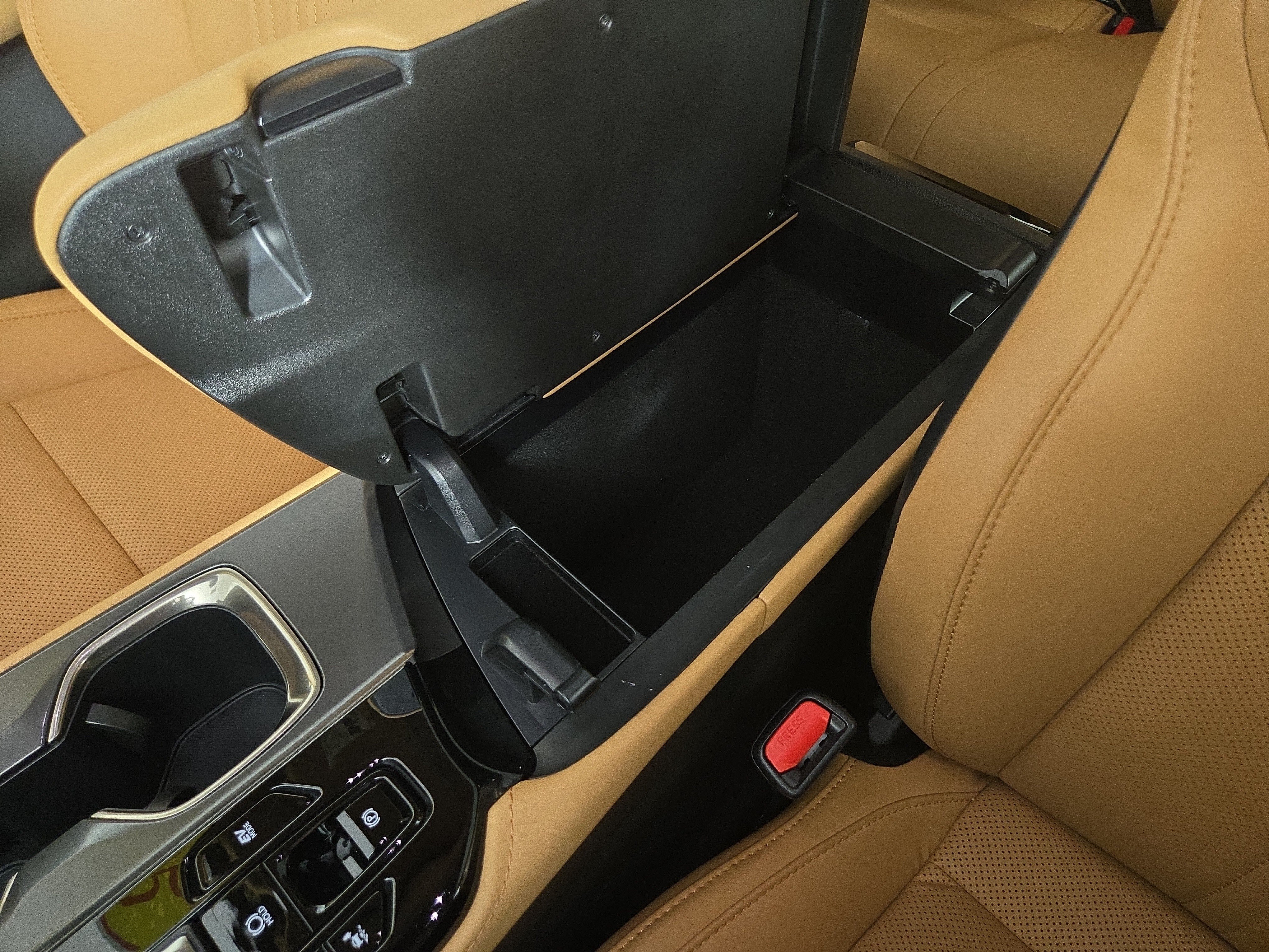 Used 2025 Lexus NX 350h AWD image 31