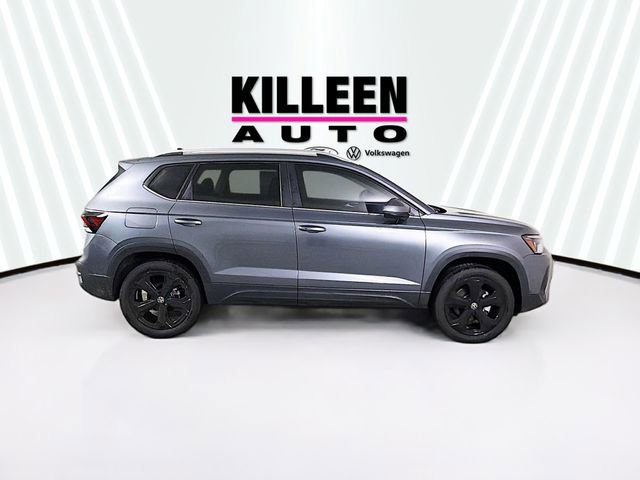 Used 2025 Volkswagen Taos SEL image 8