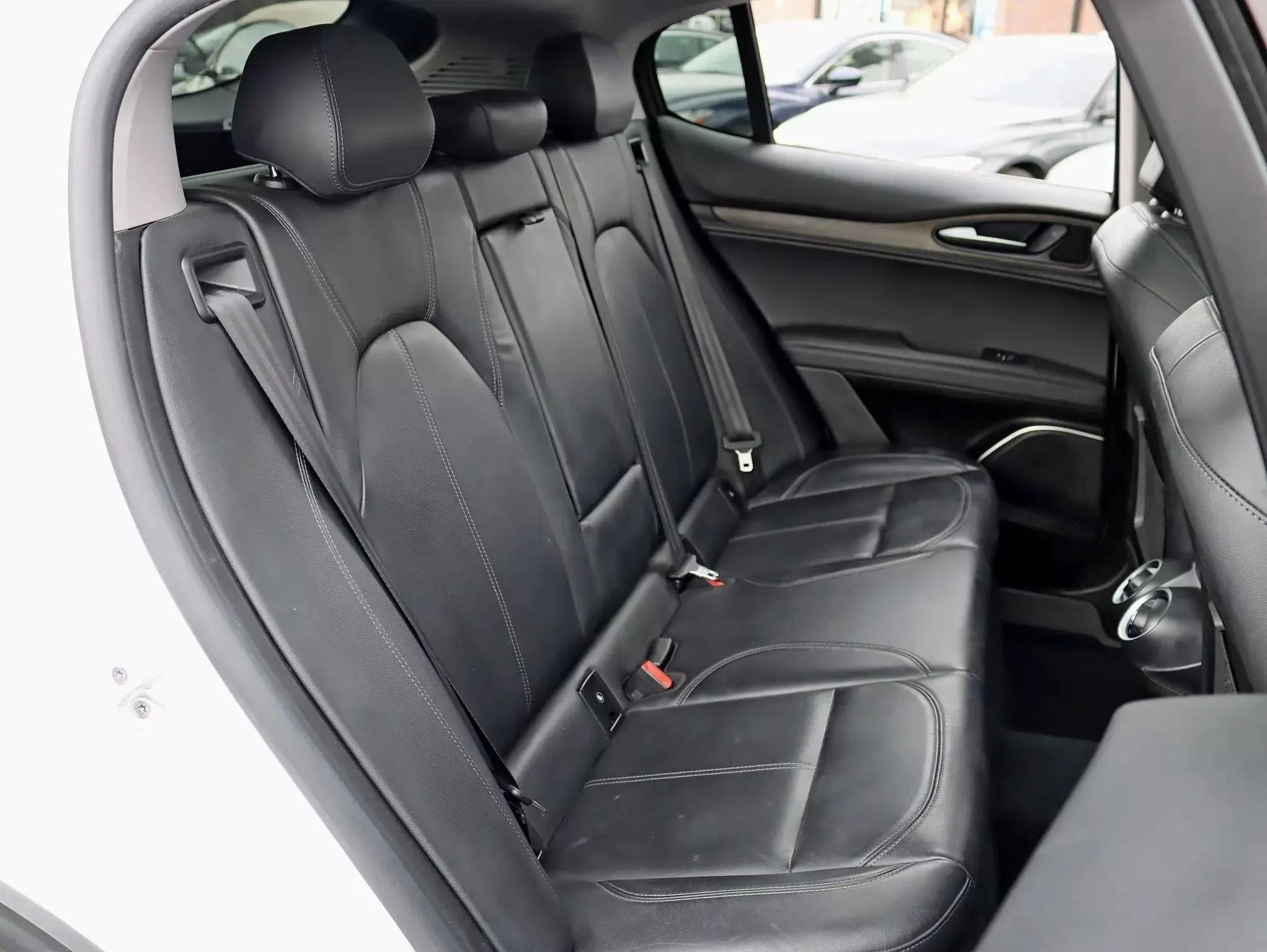 Used 2018 Alfa Romeo Stelvio Ti AWD/4WD image 19