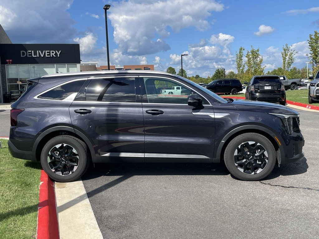 New 2025 Kia Sorento S w/ Panoramic Sunroof Package image 6