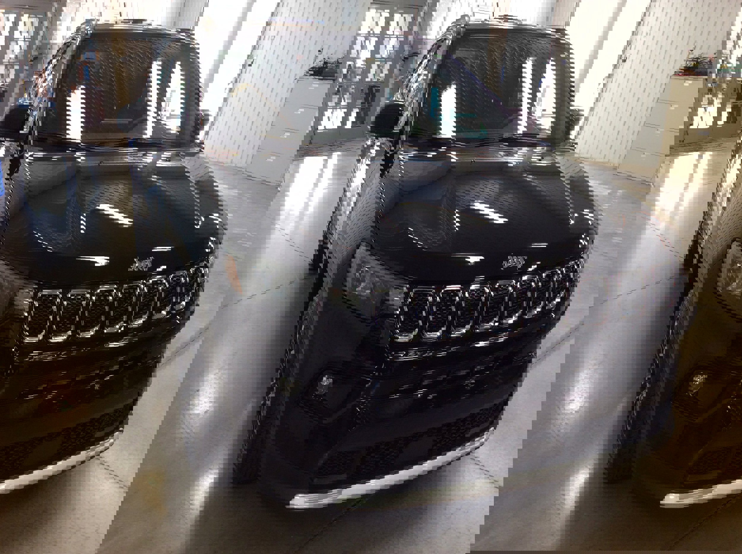 Used 2024 Jeep Compass Limited image 7