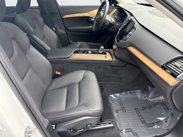 Used 2023 Volvo XC90 T8 Plus w/ Protection Package Premier image 16
