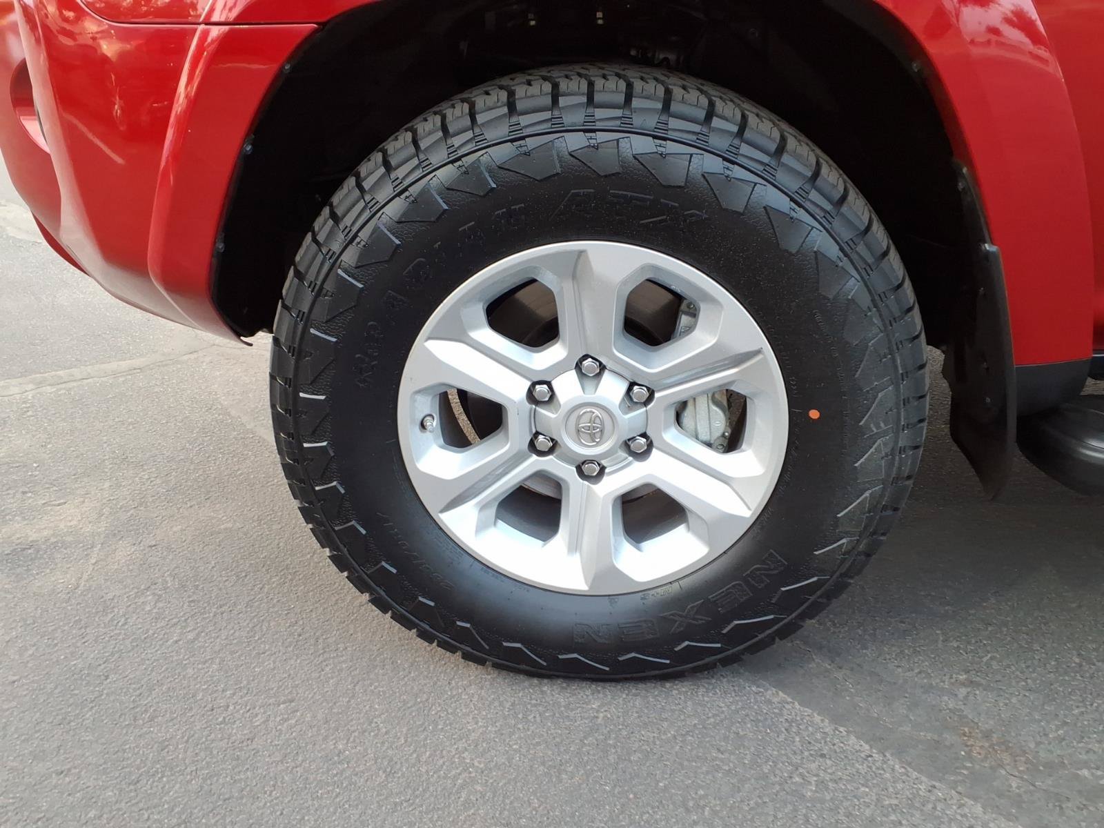 Certified 2021 Toyota 4Runner SR5 AWD/4WD image 9