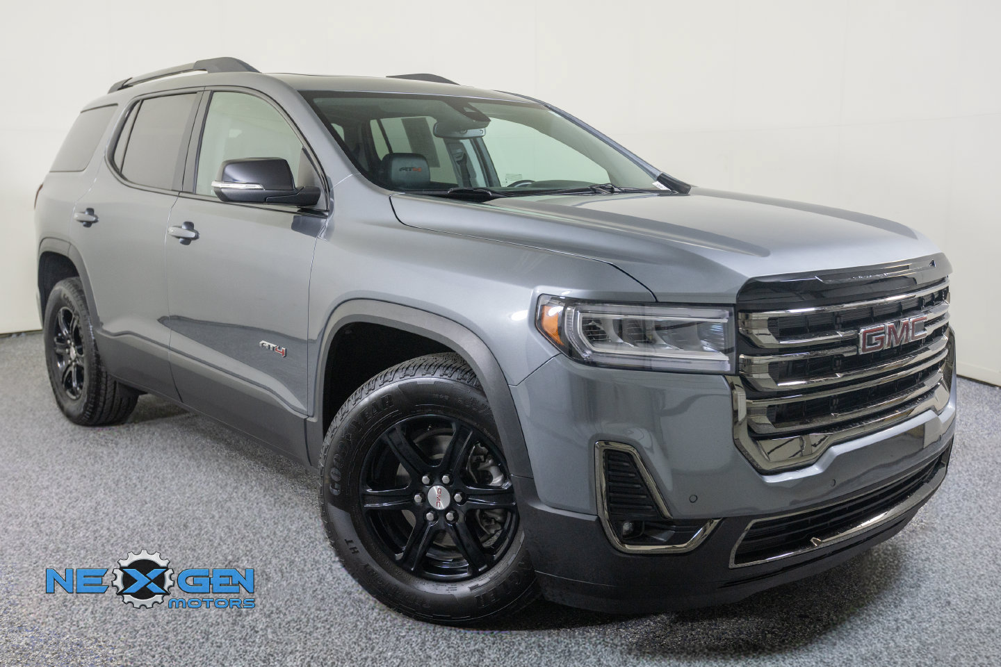 Used 2021 GMC Acadia AT4 w/ Trailering Package AWD/4WD image 1