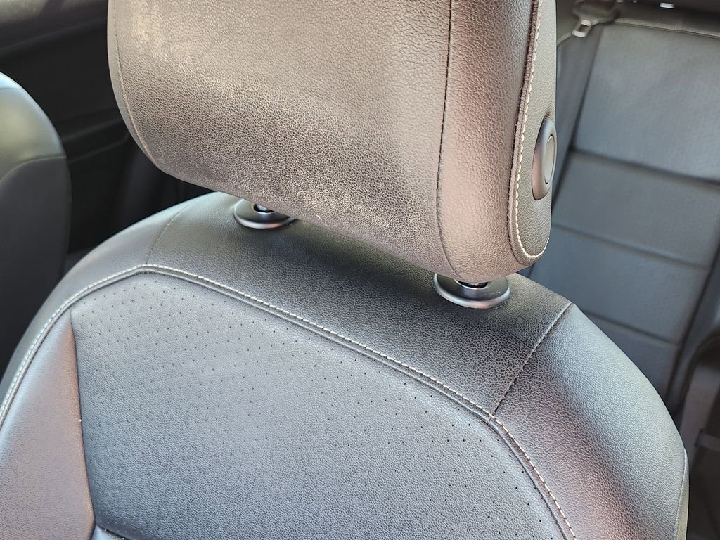 Used 2021 Volkswagen Tiguan SE image 5