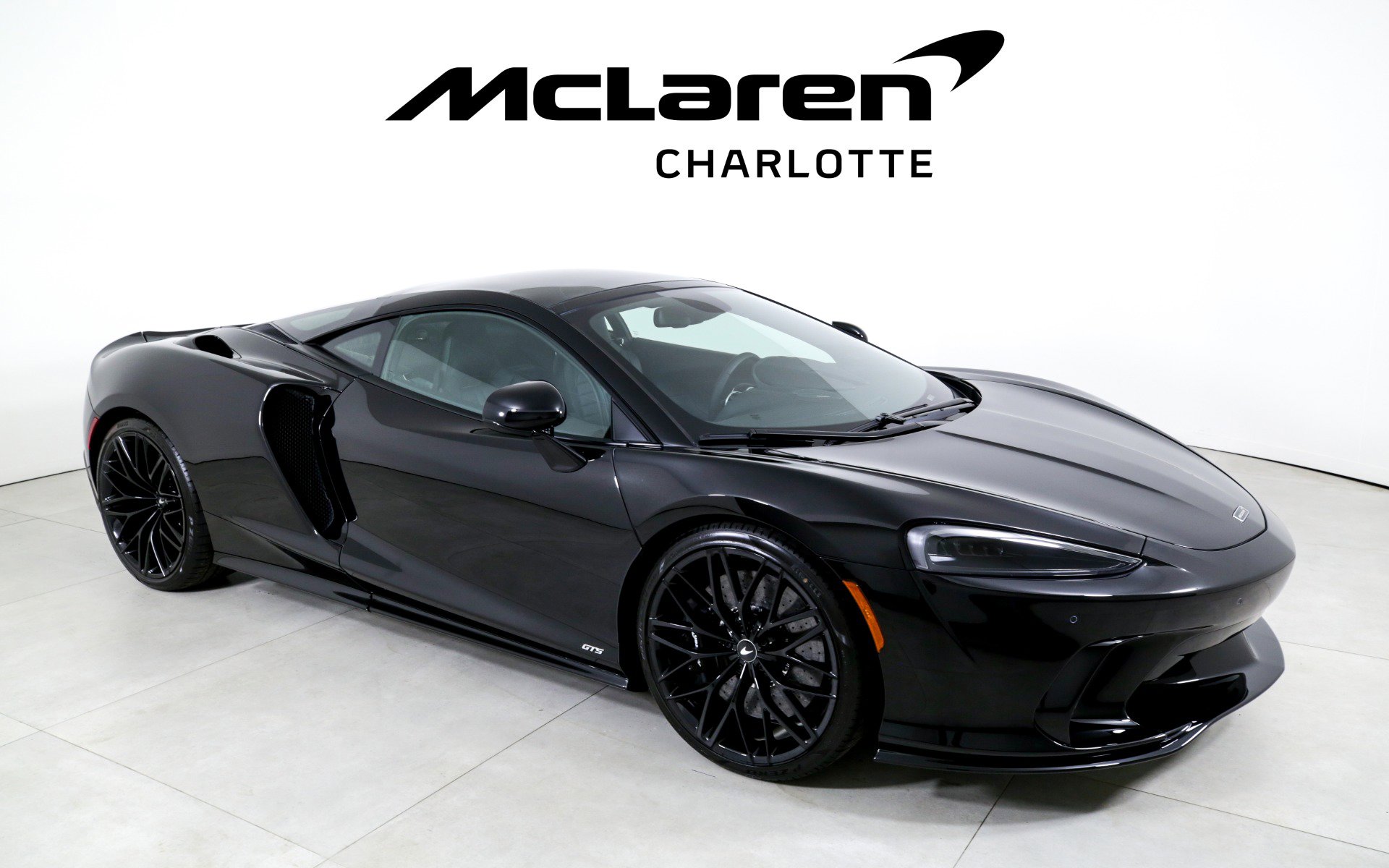 Used 2025 McLaren GTS RWD image 2