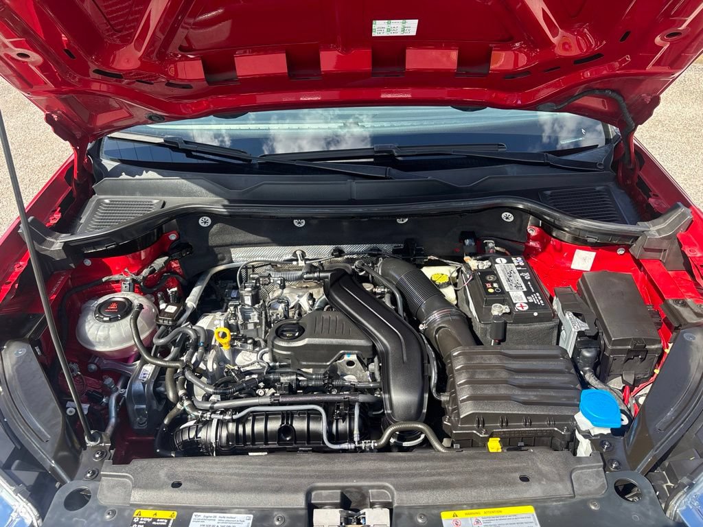 Certified 2022 Volkswagen Taos SE FWD image 11
