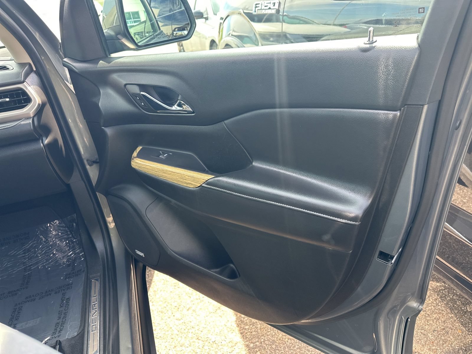Used 2018 GMC Acadia Denali AWD/4WD image 43