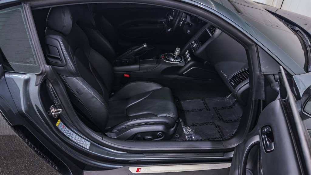 Used 2014 Audi R8 V8 image 19