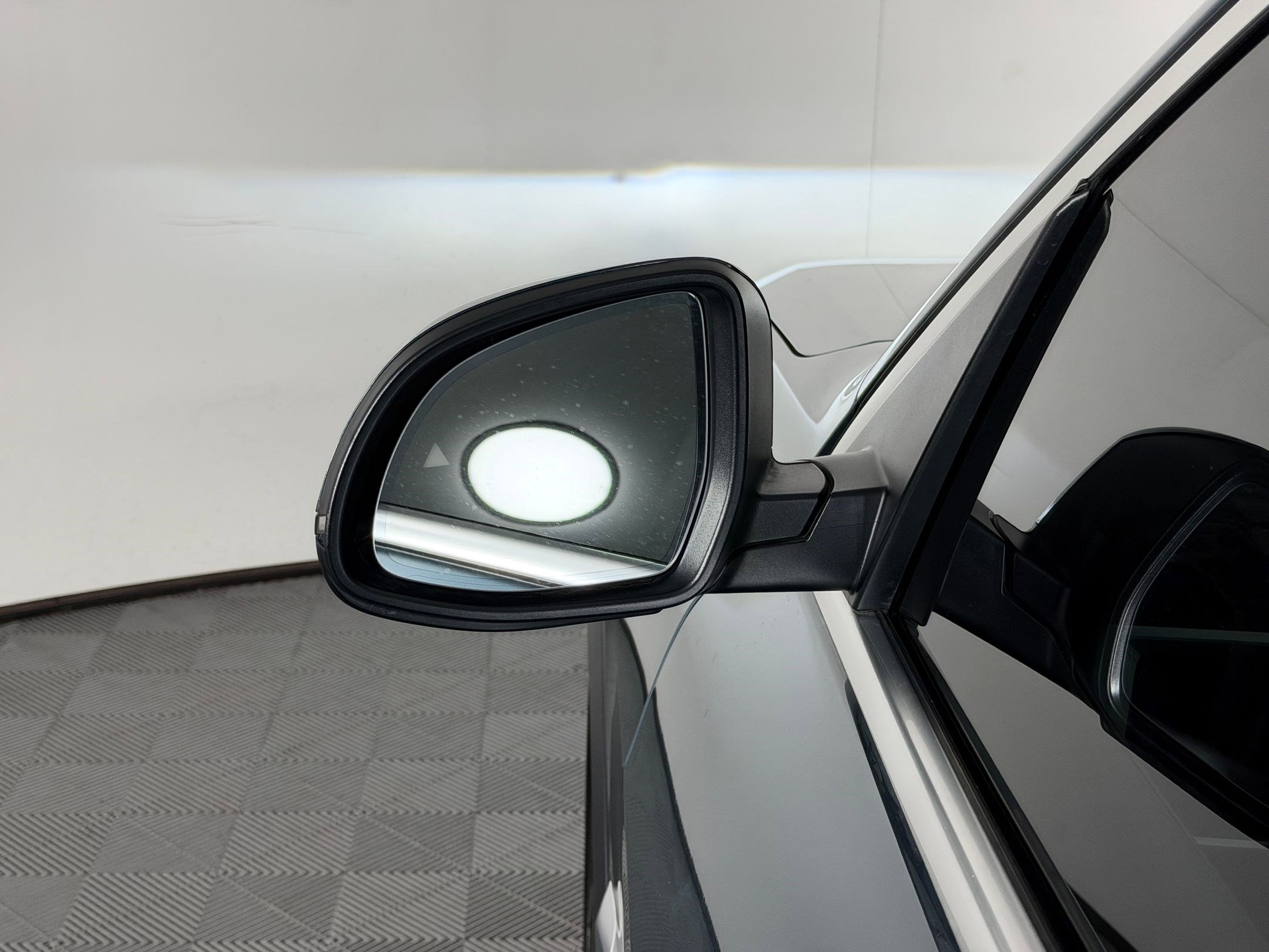 Used 2024 BMW X5 sDrive40i w/ Premium Package RWD image 21