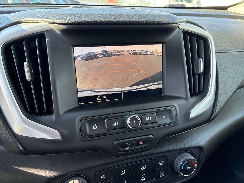 Used 2022 GMC Terrain SLE image 16
