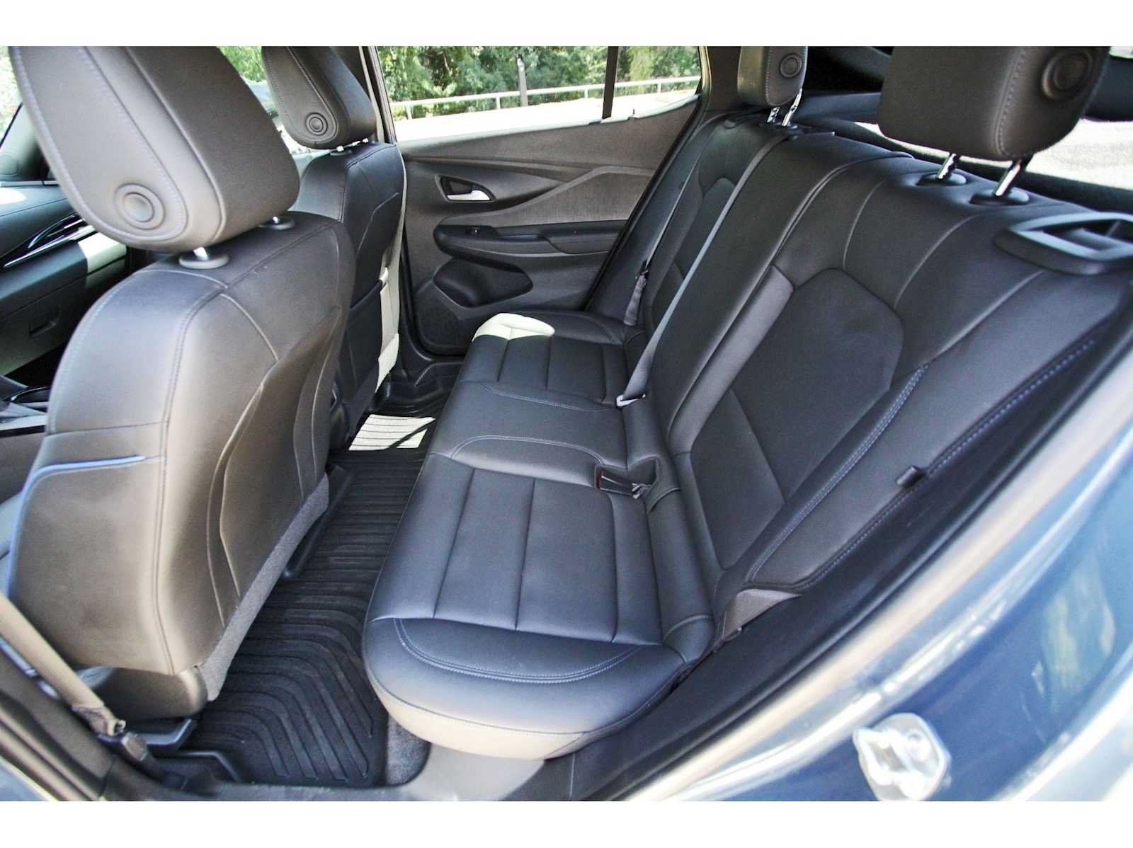 Used 2024 Buick Envista Sport Touring w/ Convenience I Package FWD image 12