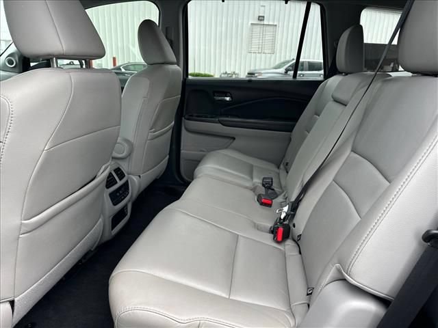 Used 2021 Honda Pilot Special Edition image 17