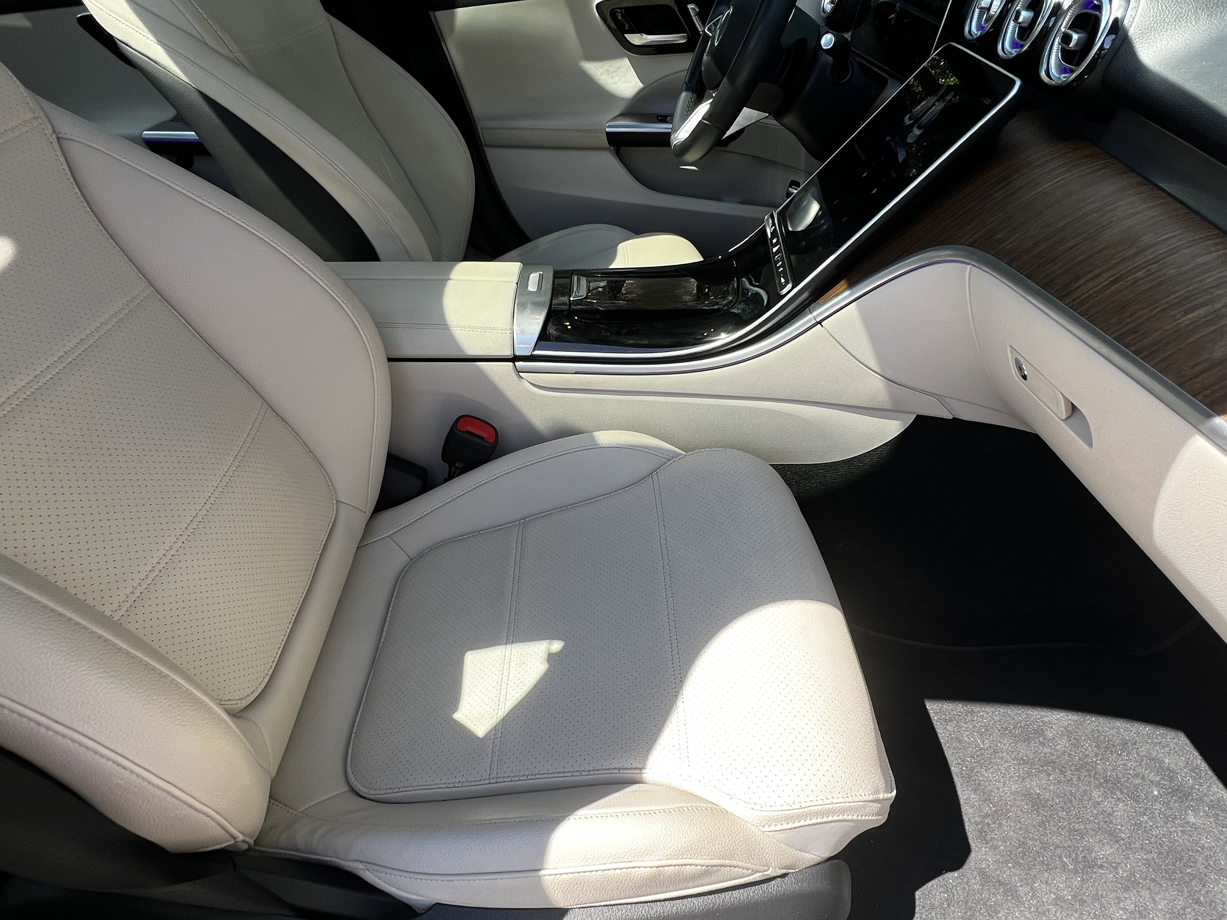 Used 2023 Mercedes-Benz C 300 Sedan image 42