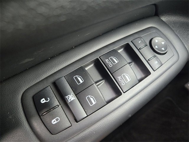 Used 2022 Jeep Grand Cherokee Limited w/ Trailer Tow Group IV image 33