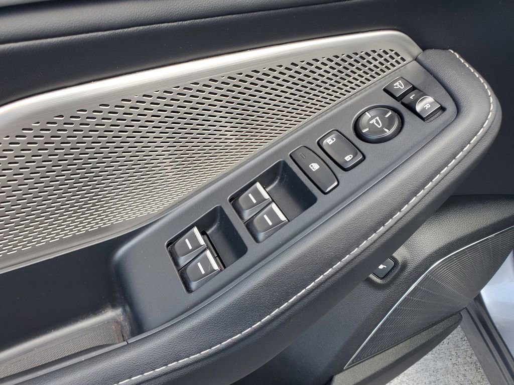 Certified 2024 Acura MDX FWD w/ Technology Package image 22