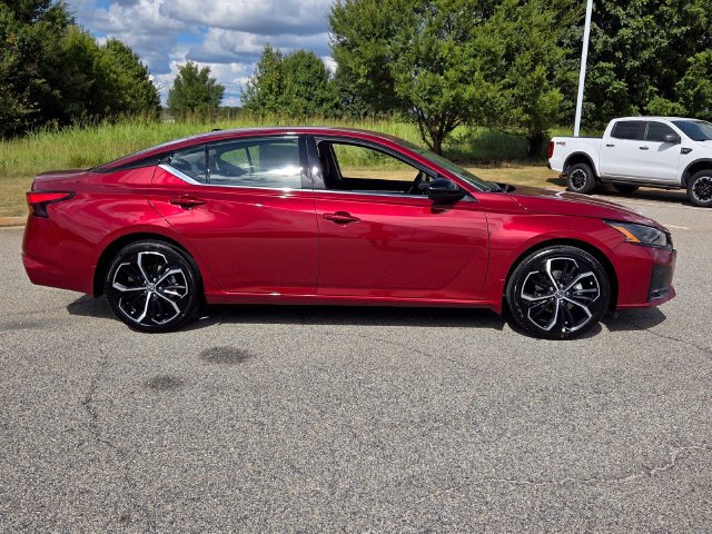 New 2026 Nissan Altima 2.5 SR FWD image 15