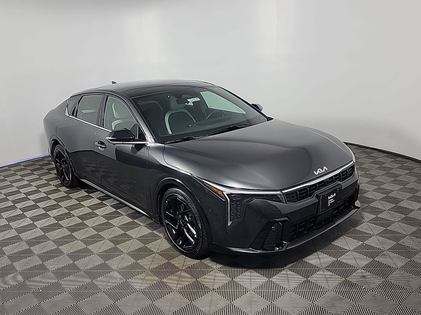 Certified 2025 Kia K4 GT-Line Turbo FWD image 2