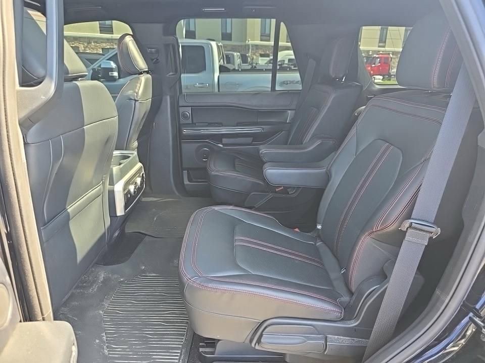 Certified 2023 Ford Expedition Limited AWD/4WD image 5