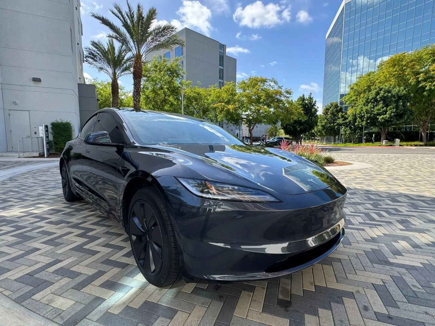 Used 2025 Tesla Model 3 Long Range RWD image 3