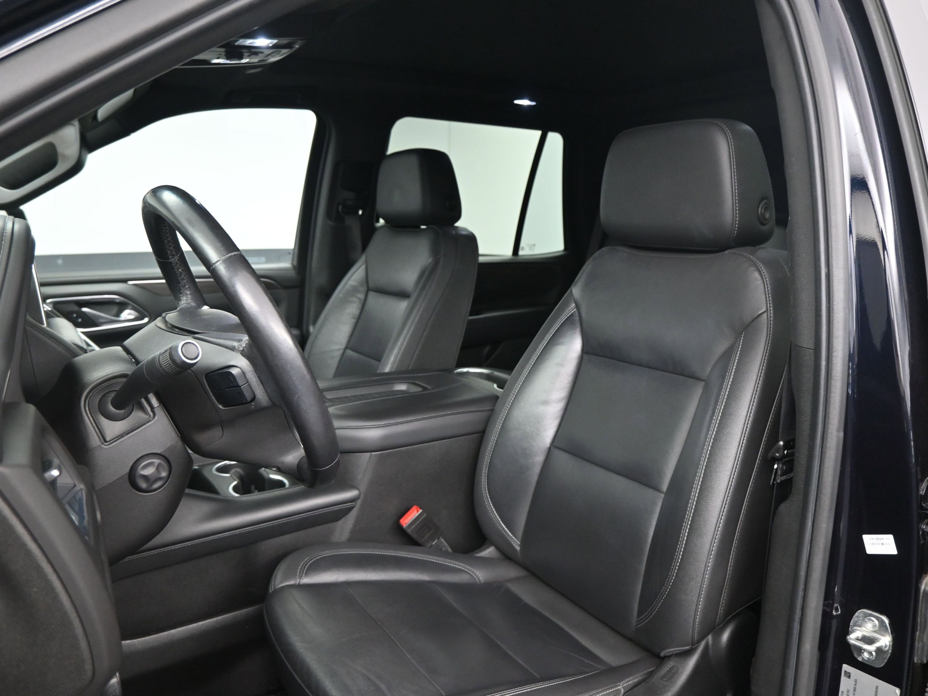 Used 2021 Chevrolet Tahoe Z71 w/ Luxury Package image 16