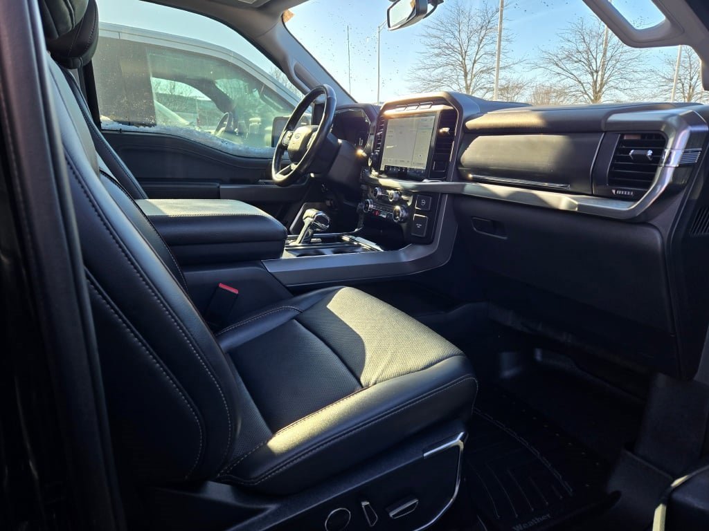 Used 2021 Ford F150 Lariat w/ Equipment Group 502A High image 3