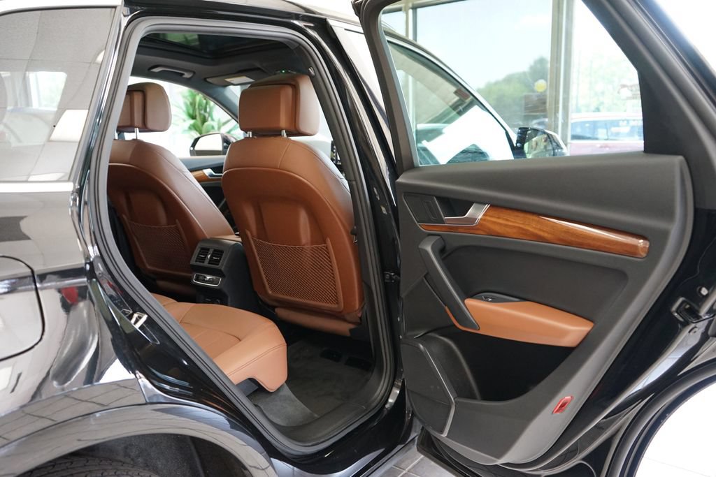 Used 2023 Audi Q5 2.0T Premium AWD/4WD image 49
